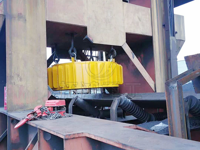 電磁圓盤除鐵器，電磁懸掛除鐵器，電磁除鐵器使用現場